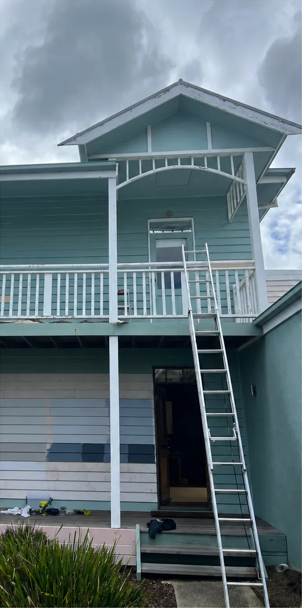 Before exterior painting Lara – weatherboard home repainting by Fairhaven Painting Geelong